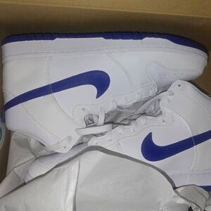 Size 11 Jordan Low Size 12 Retro Dunk